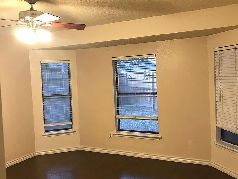 7109 Fort Collins Dr — Photo 2