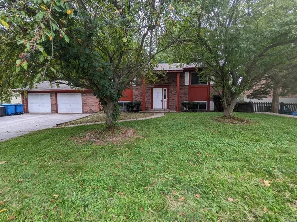 109 Britanna Dr #111, Belleville, IL 62226