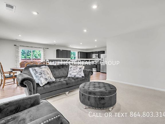3rd image of 244 Ingram Ct Unit A