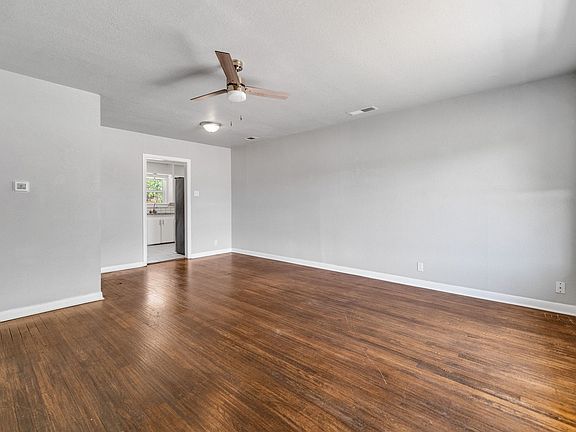 5th image of 3032 Marys Ln