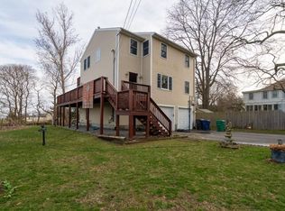 76 Grove Ave, Warwick, RI 02886