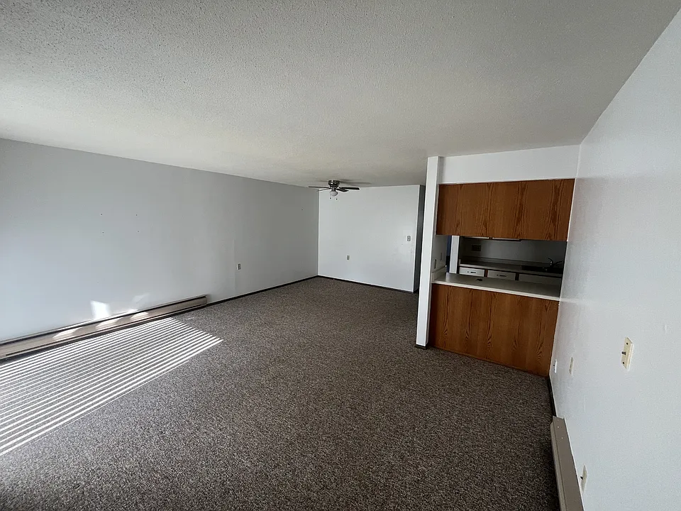 312 W Broadway St #5