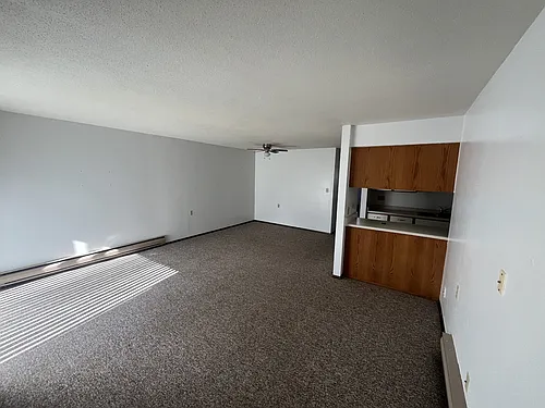 312 W Broadway St Photo 1