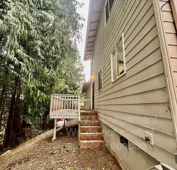 450 W Alder Dr — Photo 18