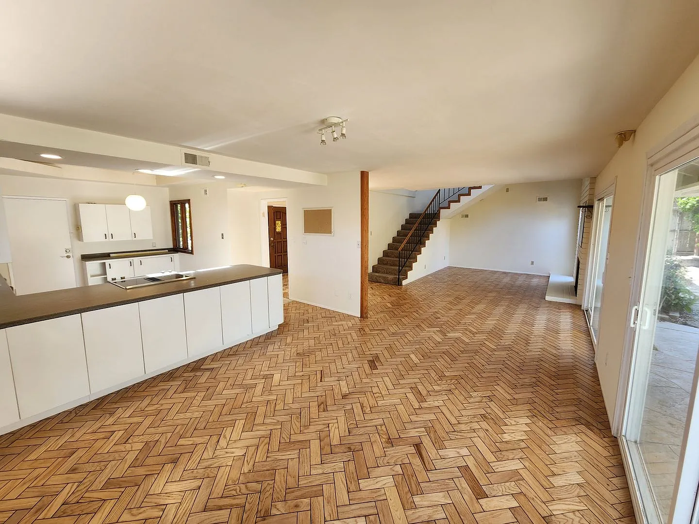 University City - Two Story House - Two Car Garage - 2589 S.F. - 4+ Bedrooms, 2.5 Baths — Photo 4