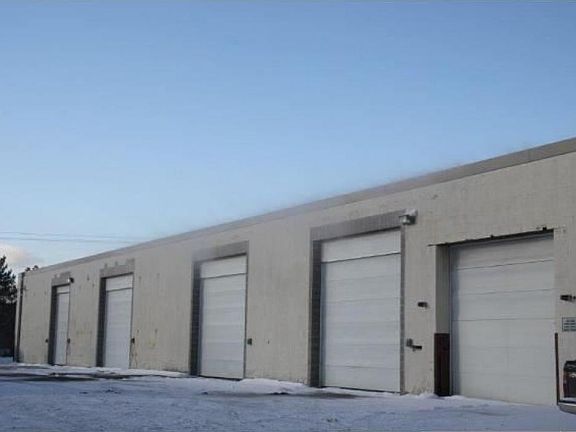 3rd image of 3755 Dunlap St N