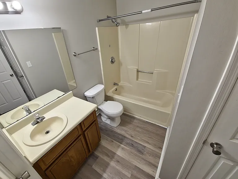 105A Sherwood Rd — Photo 7