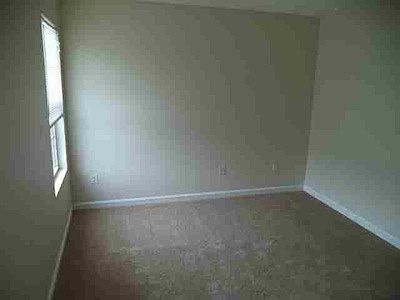 3rd image of 4546 Parkview Sq