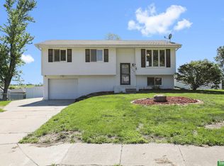 4004 N 213th Cir, Elkhorn, NE 68022