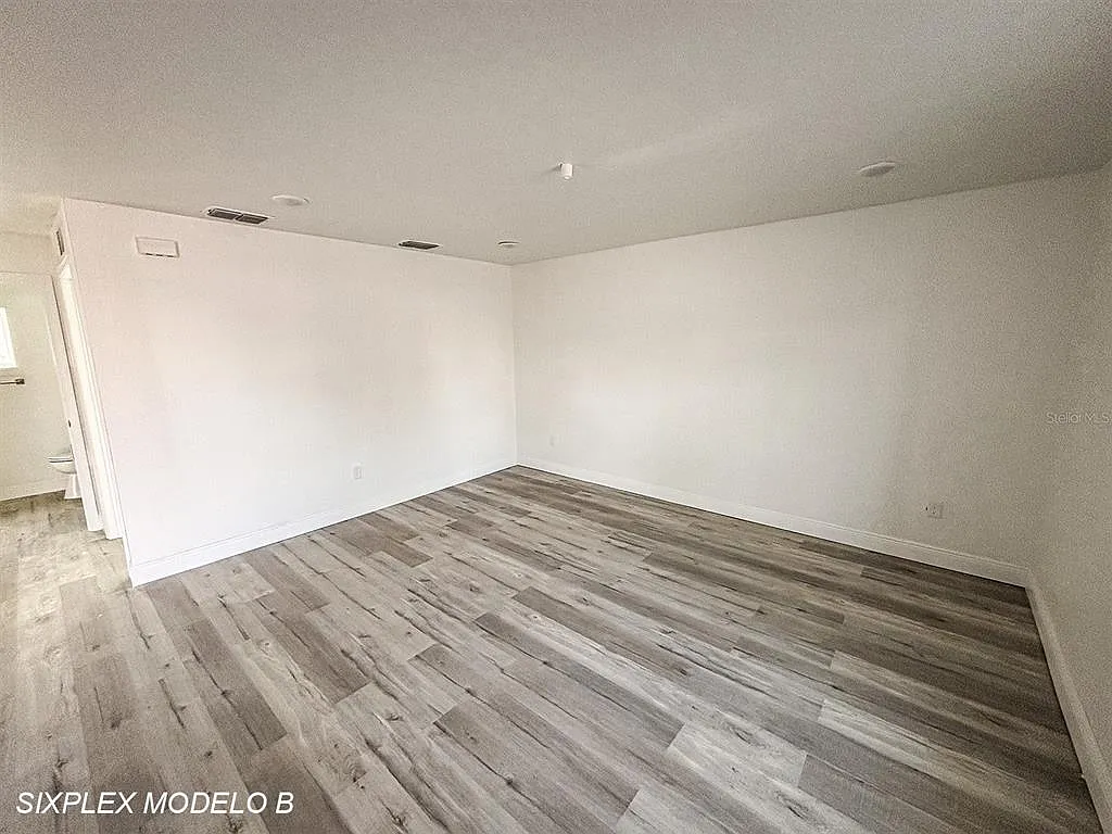 2 bed, 1.0 bath, 857 sqft, $1,649 — Photo 3
