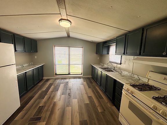 3rd image of 508 Timber Ridge Ln
