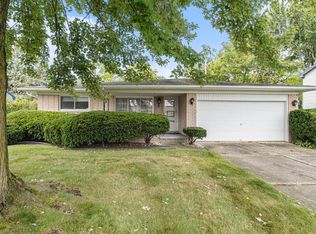 5044 Wishing Well Dr, Grand Blanc, MI 48439