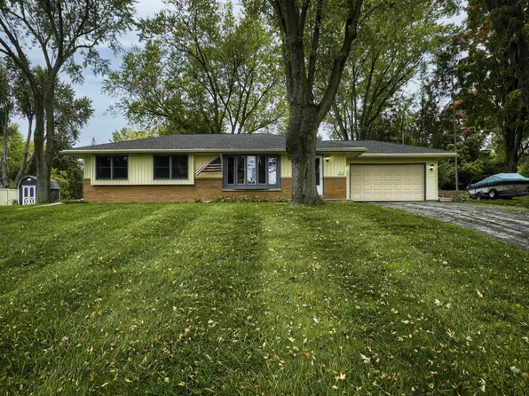W139N6995 Bay Ridge LANE, Menomonee Falls, WI 53051
