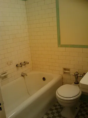 Rented by RC Realty Group of New York Inc | media 34