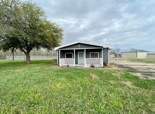 1409 Adams Rd, Bay City, TX 77414