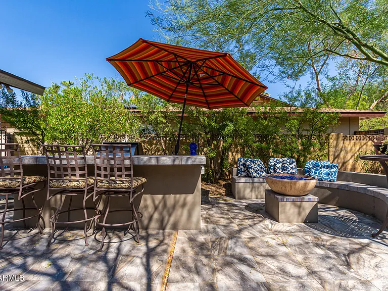 2909 E Las Rocas Dr — Photo 31