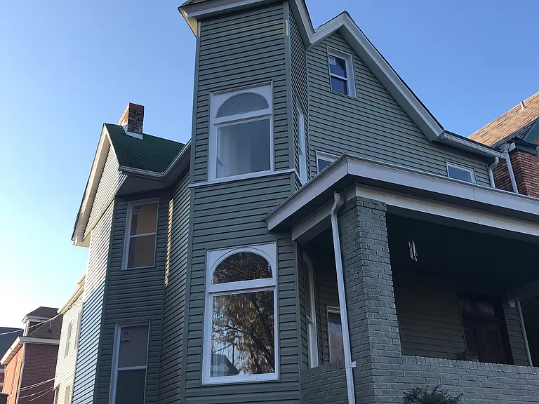 304 S Pacific Ave #3A — Photo 2