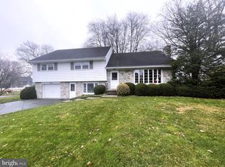 430 Ruth Ridge Dr, Lancaster, PA 17601