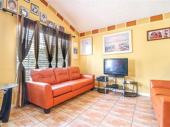 3rd image of 5038 Vista Lago Dr