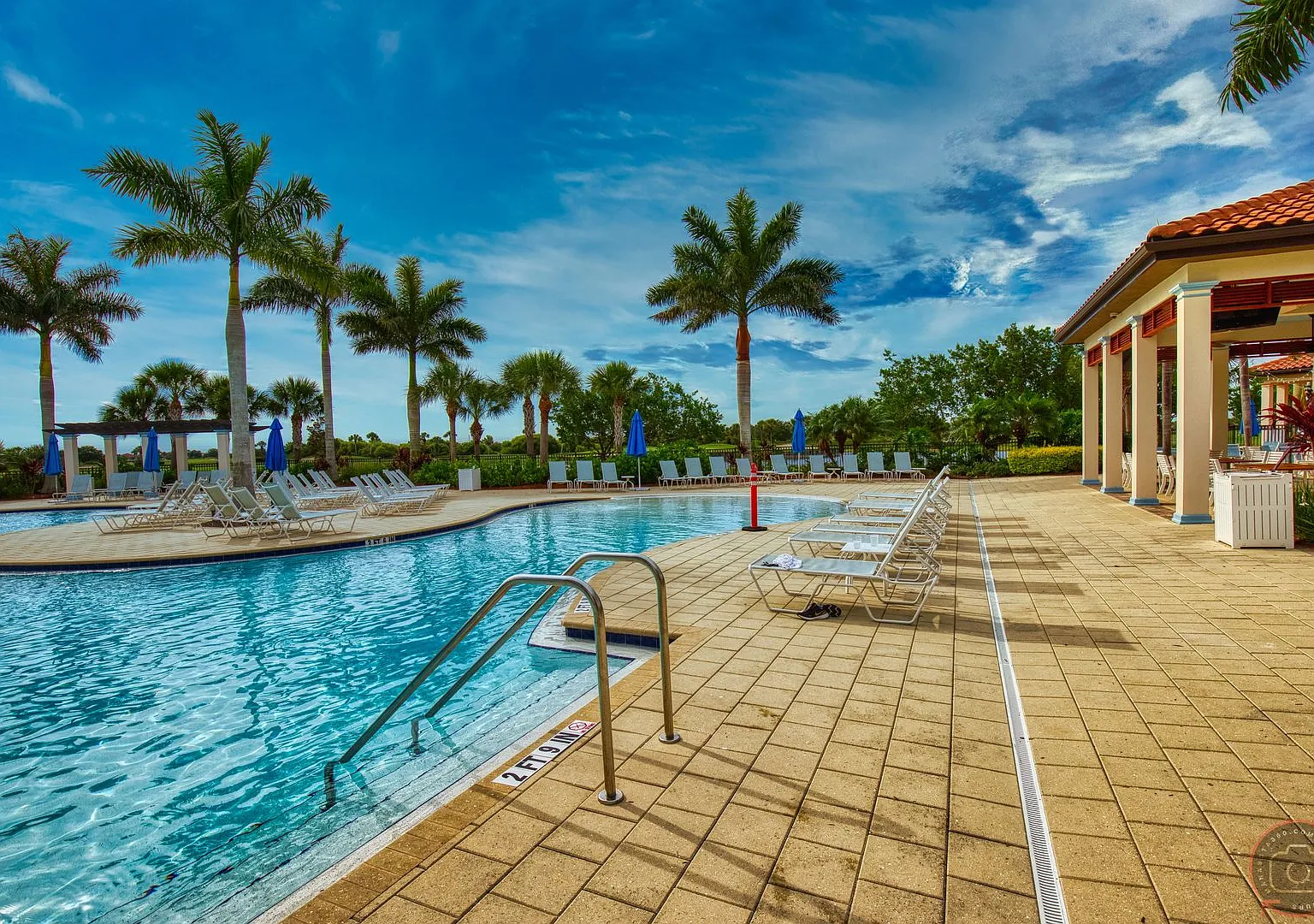 Seasonal Short-Term Sought after Sarasota National (Social Membership) with resort like Amenities! — Photo 4