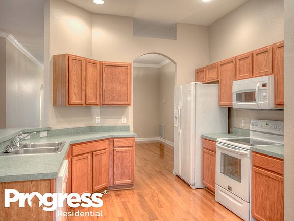 2nd image of 19608 Wyndmill Cir