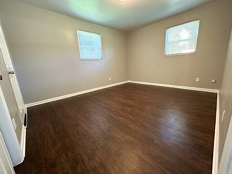 6724 Zircon Dr — Photo 12