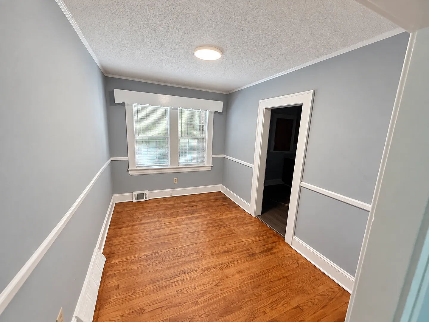 2BR House near NC State Fairgrounds — Photo 4