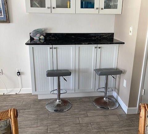 4th image of 4841 Saxon Dr APT F202