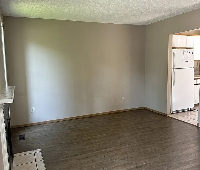 209 Thomson Ave #1 — Photo 2