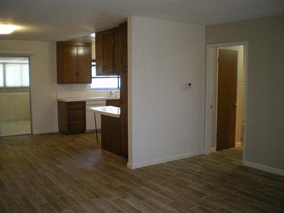 5th image of 860 Felipe Pl