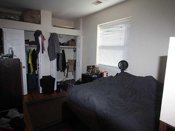 5th image of 1147 N Wood St
