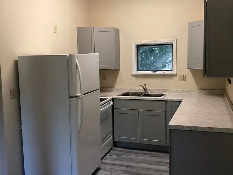 1916 Perkins Dr — Photo 3