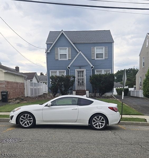 2nd image of 450 Marlboro Rd