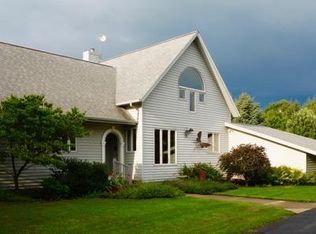 284 142nd Ave, Caledonia, MI 49316