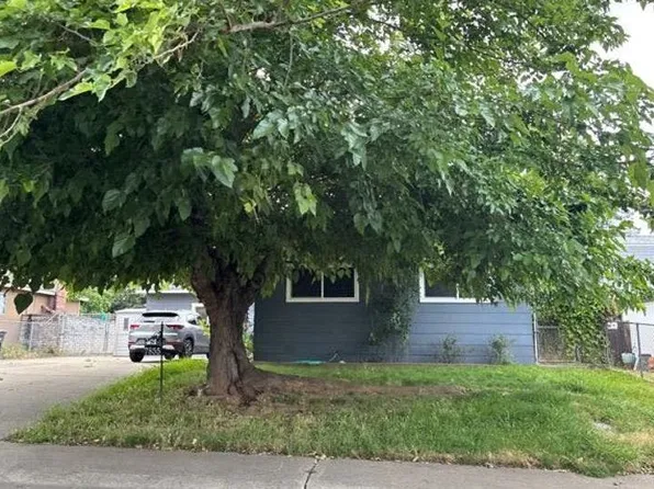 7855 Glen Echo St, Citrus Heights, CA 95610