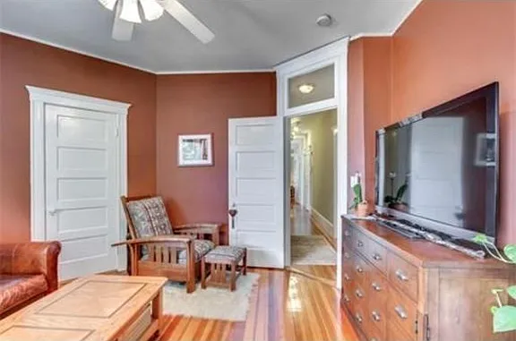 19 Eliot Cres #3 — Photo 16