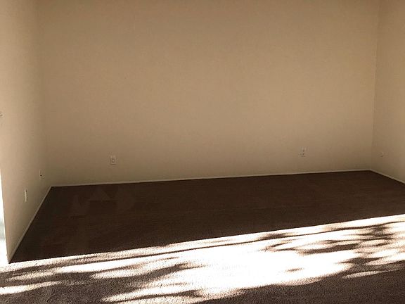 4th image of 1462 Peach Ave APT H