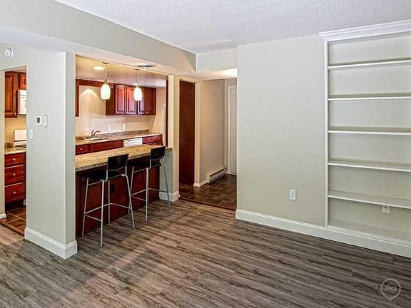 3rd image of 114 East Ave