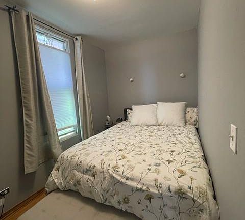 3rd image of 1460 W Augusta Blvd #3