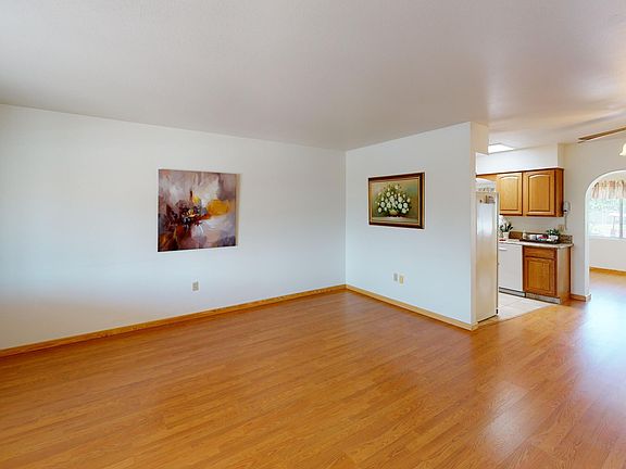3rd image of 10426 W Camden Ave