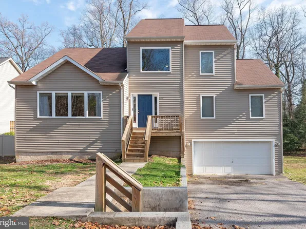 327 N Ferry Point Rd, Pasadena, MD 21122