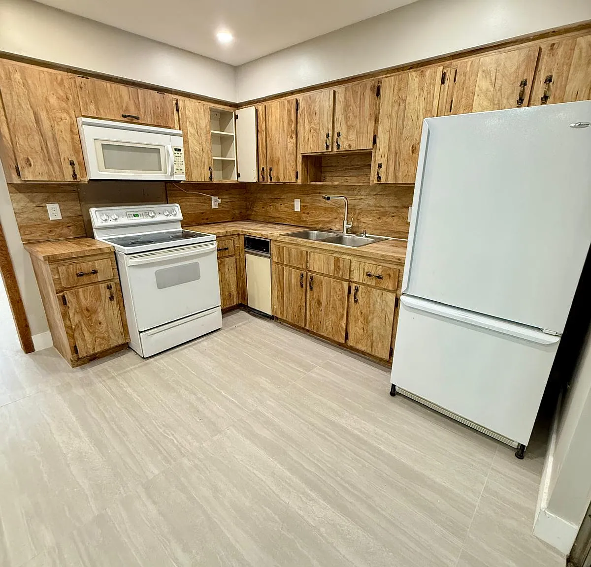 3931 SW 51 St - Unit B — Photo 4