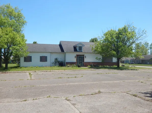 606 Silverado Dr, Wilmington, OH 45177