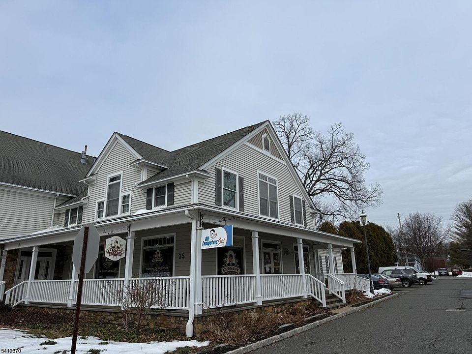 1st image of 35 Seminary Ave #3