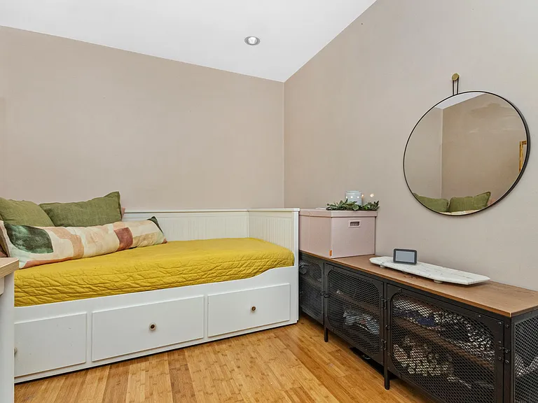 20 Miller St #11 — Photo 10