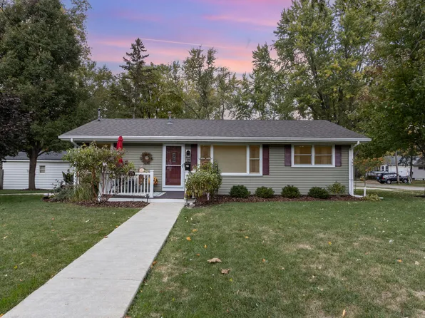 17 E Charles St, Plano, IL 60545