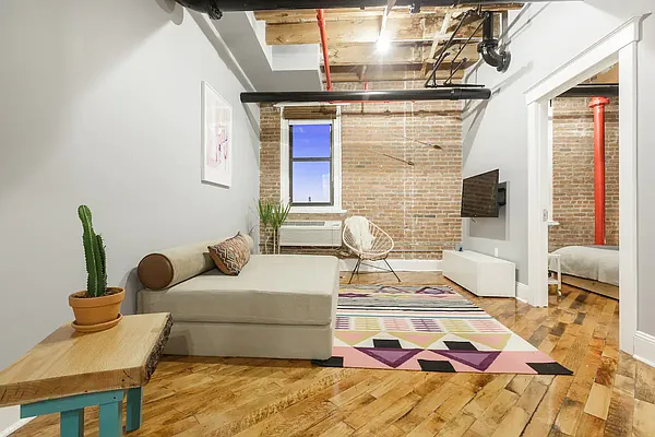 Rented by Dream Space Realty | media 11