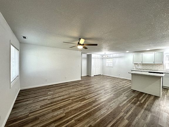 3rd image of 1372 Dove Ct