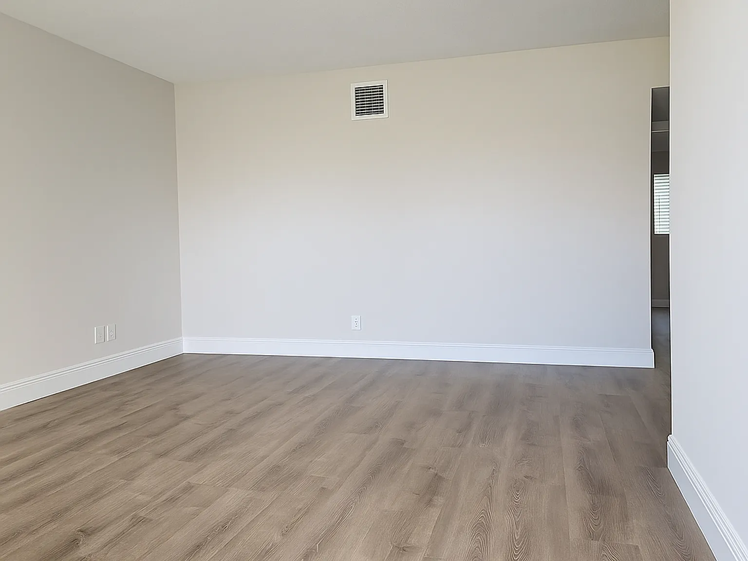 Del Rio Apartment Homes — Photo 4