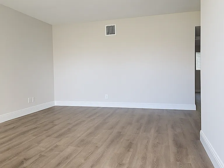 Del Rio Apartment Homes — Photo 4